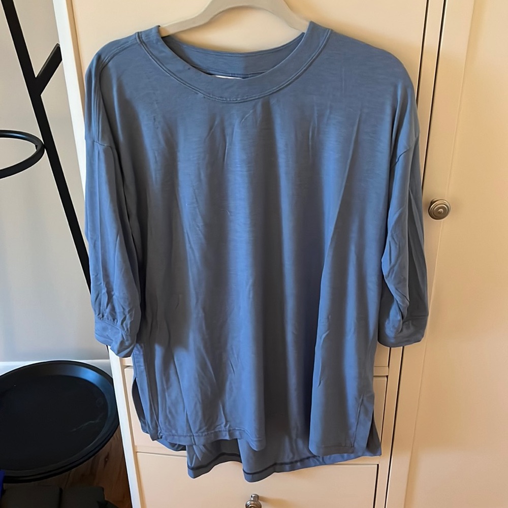 Beautiful blue 3/4 Athleta shirt